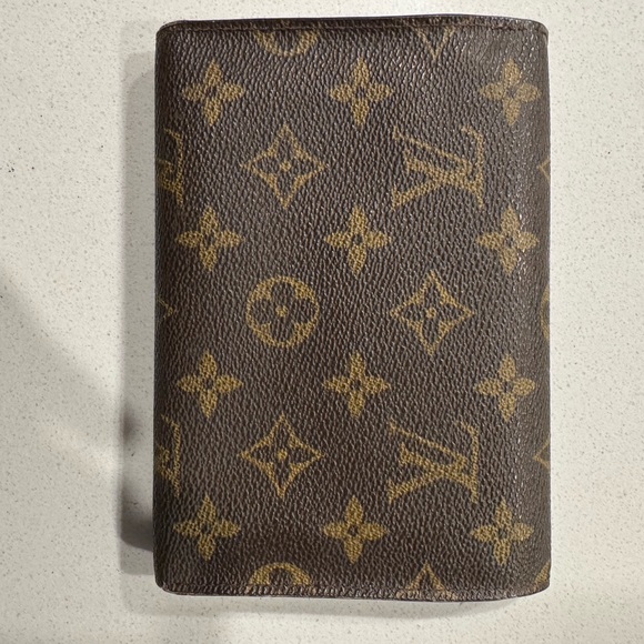 Louis Vuitton Monogram Wallet - Picture 17 of 17